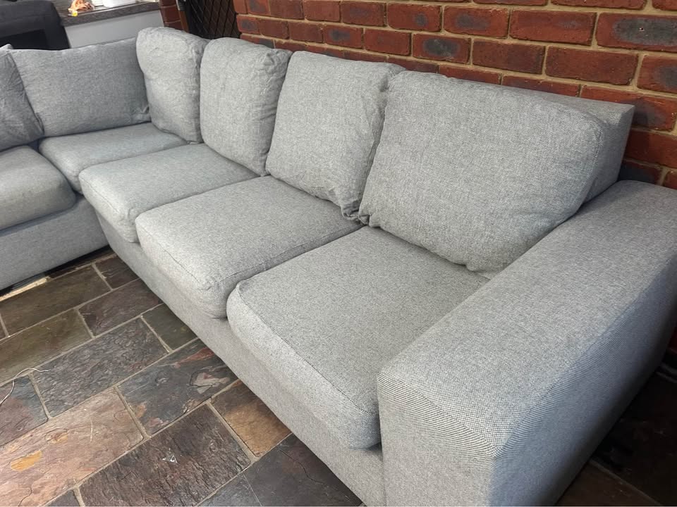 Fantastic Furniture 5-Seater Chaise Lounge photo 4