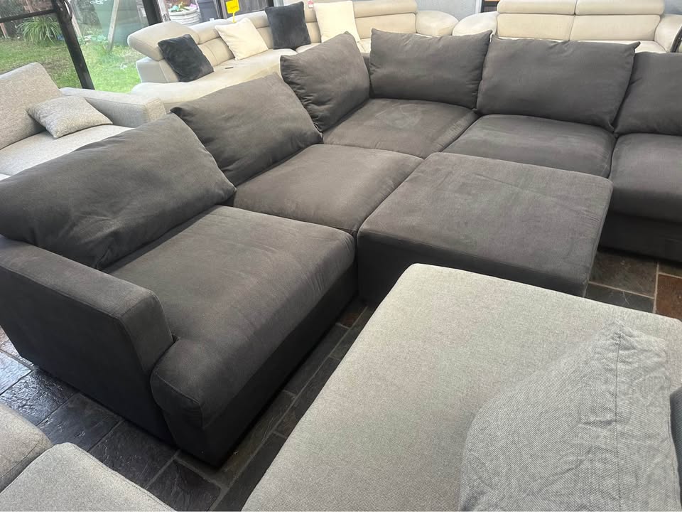 Large Modular Lounge Suite with Ottoman photo 3