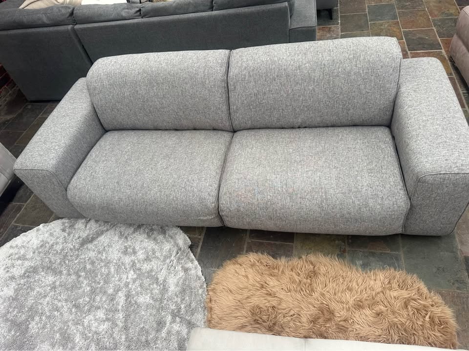 Modern Grey 4-Seater Sofa | Excellent Condition photo 5