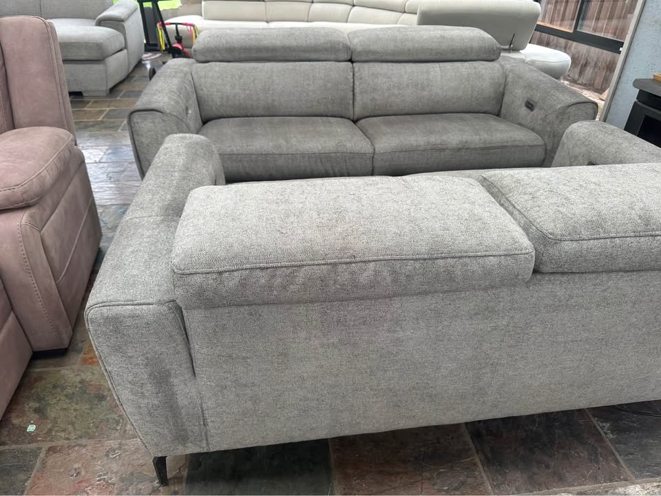 Koala 3+2 Electric Recliner Sofa Set | Less Than 1 Year Old photo 2