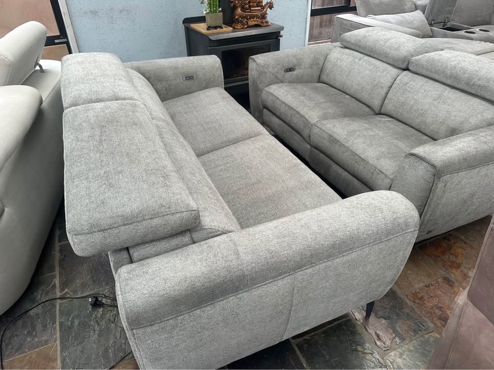 Koala 3+2 Electric Recliner Sofa Set | Less Than 1 Year Old photo 5